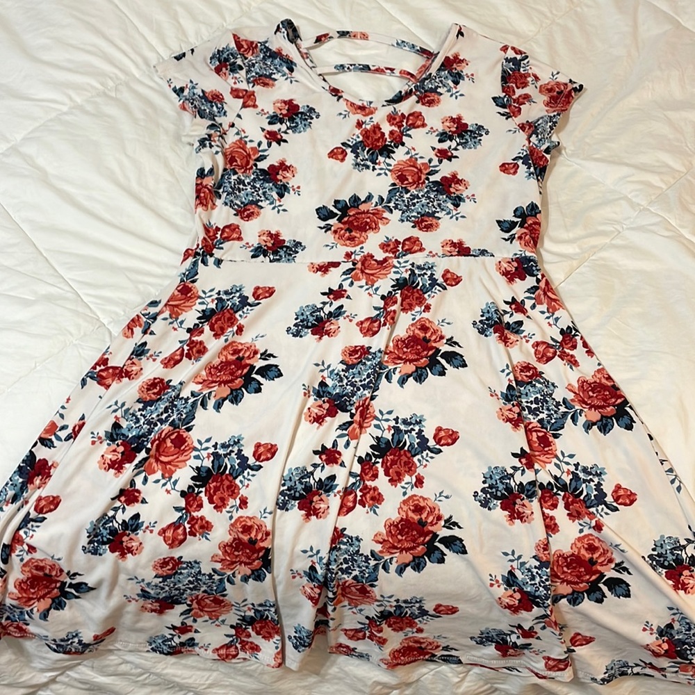 Floral White Maxi Dress